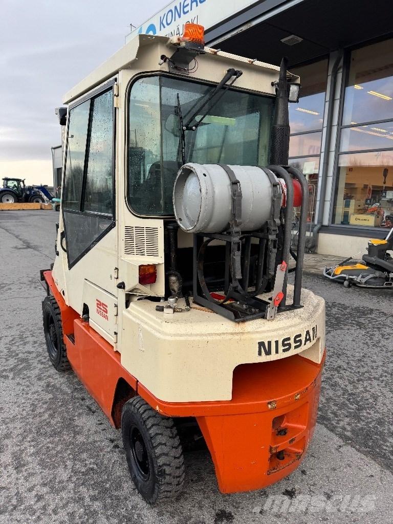 Nissan 25 Chariots GPL