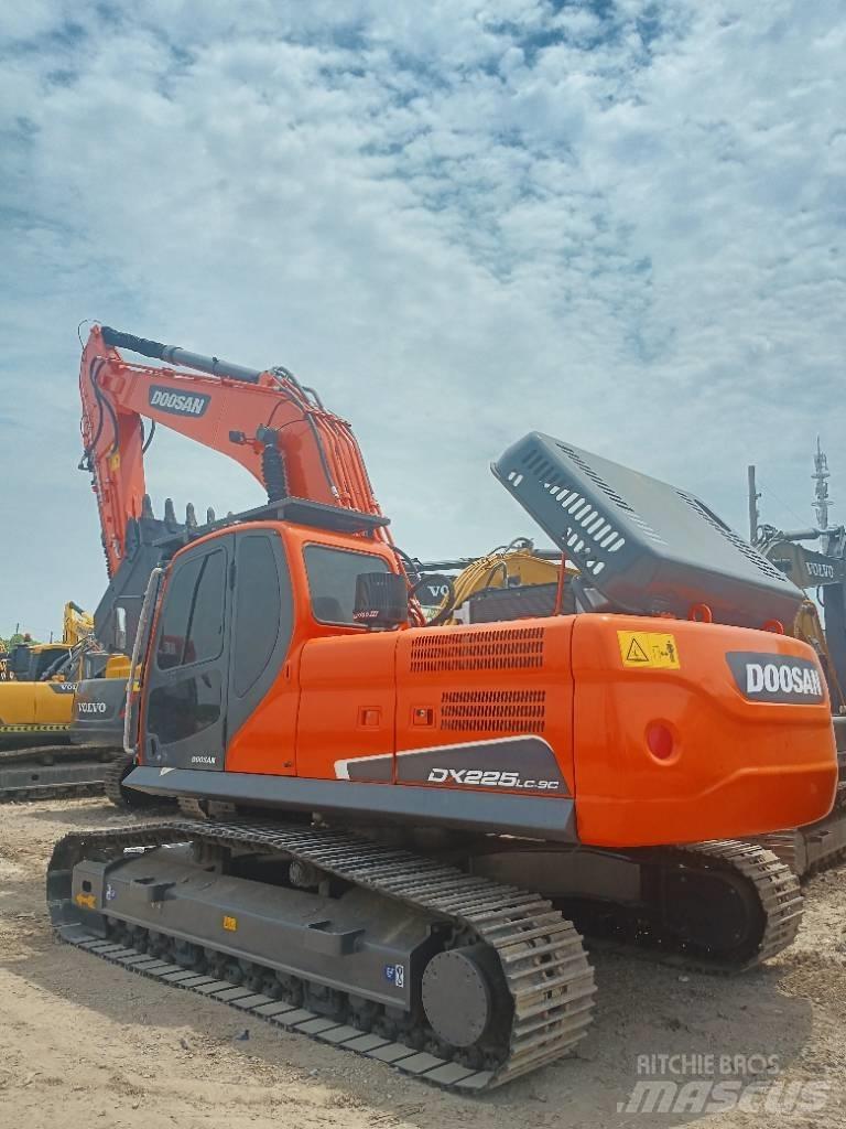 Doosan DX 225LC-9C Pelle sur chenilles