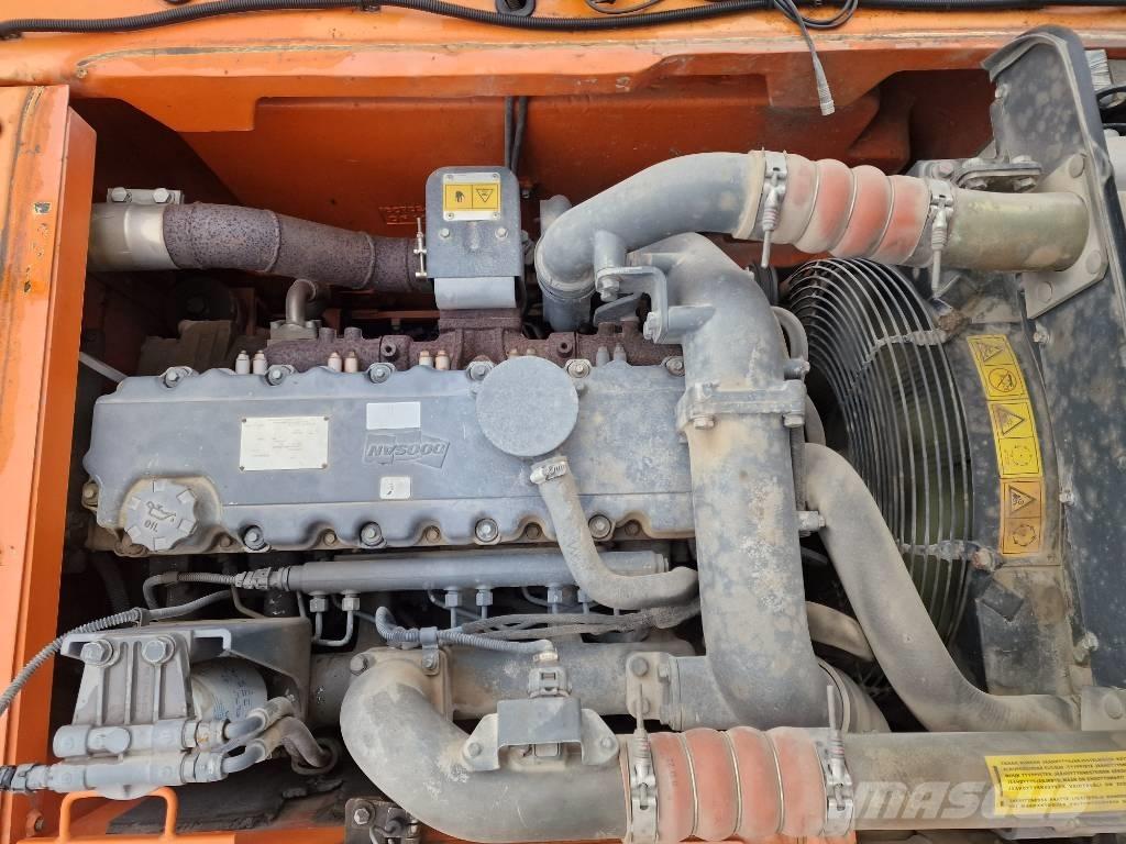 Doosan DX 160 W Pelle sur pneus