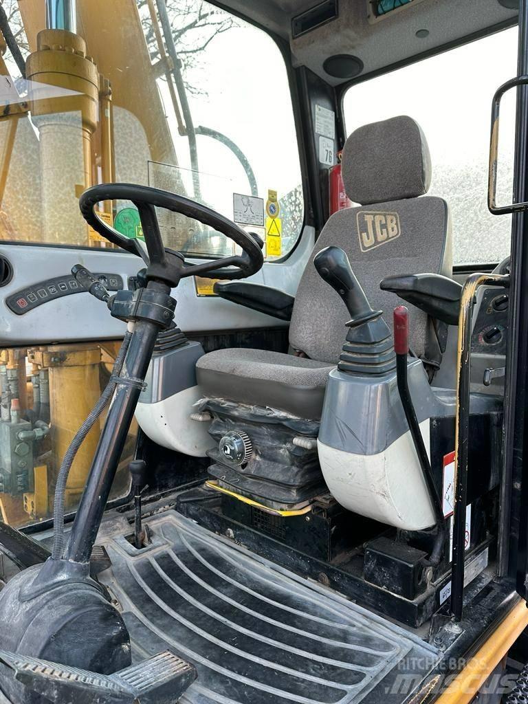 JCB JS 160 W Pelle sur pneus