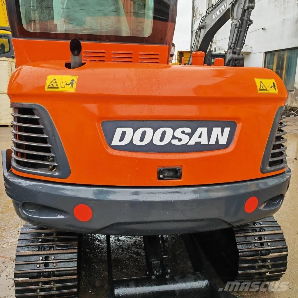 Doosan DX 55-9 C Pelle sur chenilles