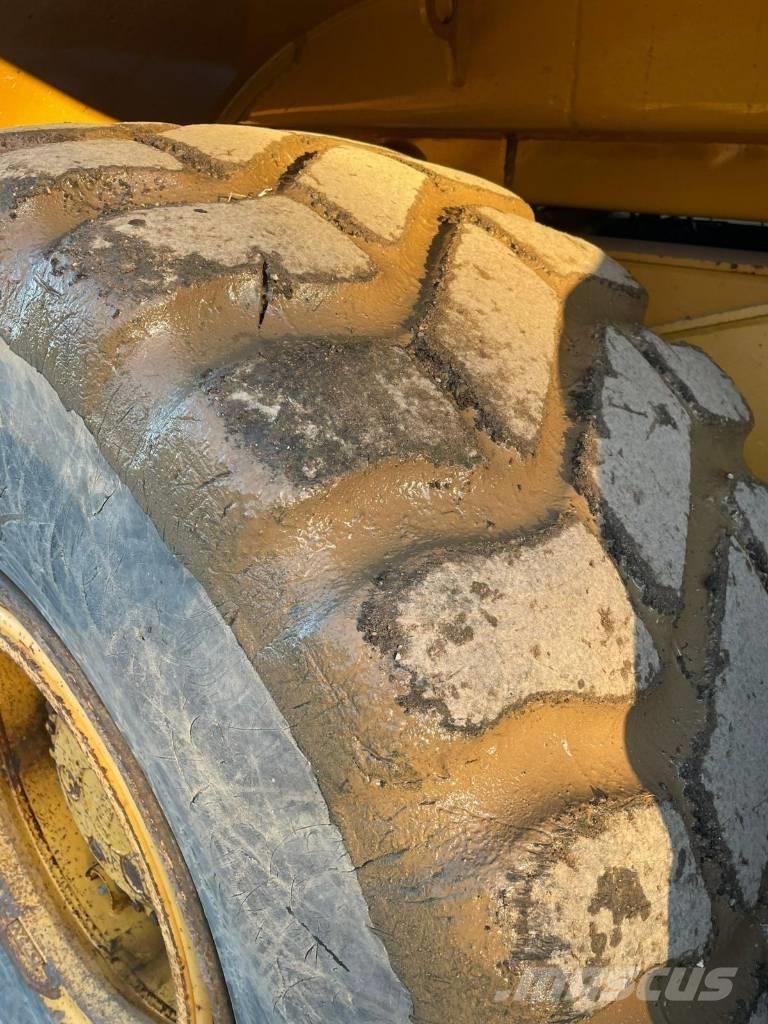 Bell B 30 E Tombereau articulé