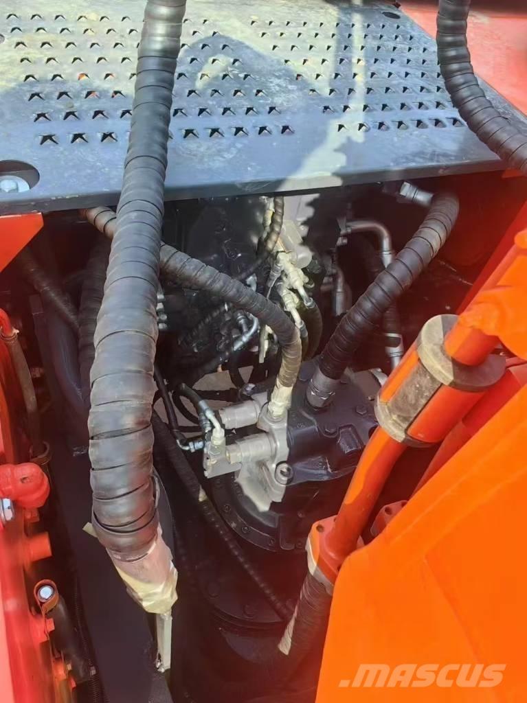 Doosan DX 225 LC Pelle sur chenilles