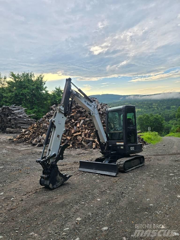 Bobcat E 32 Mini pelle < 7t