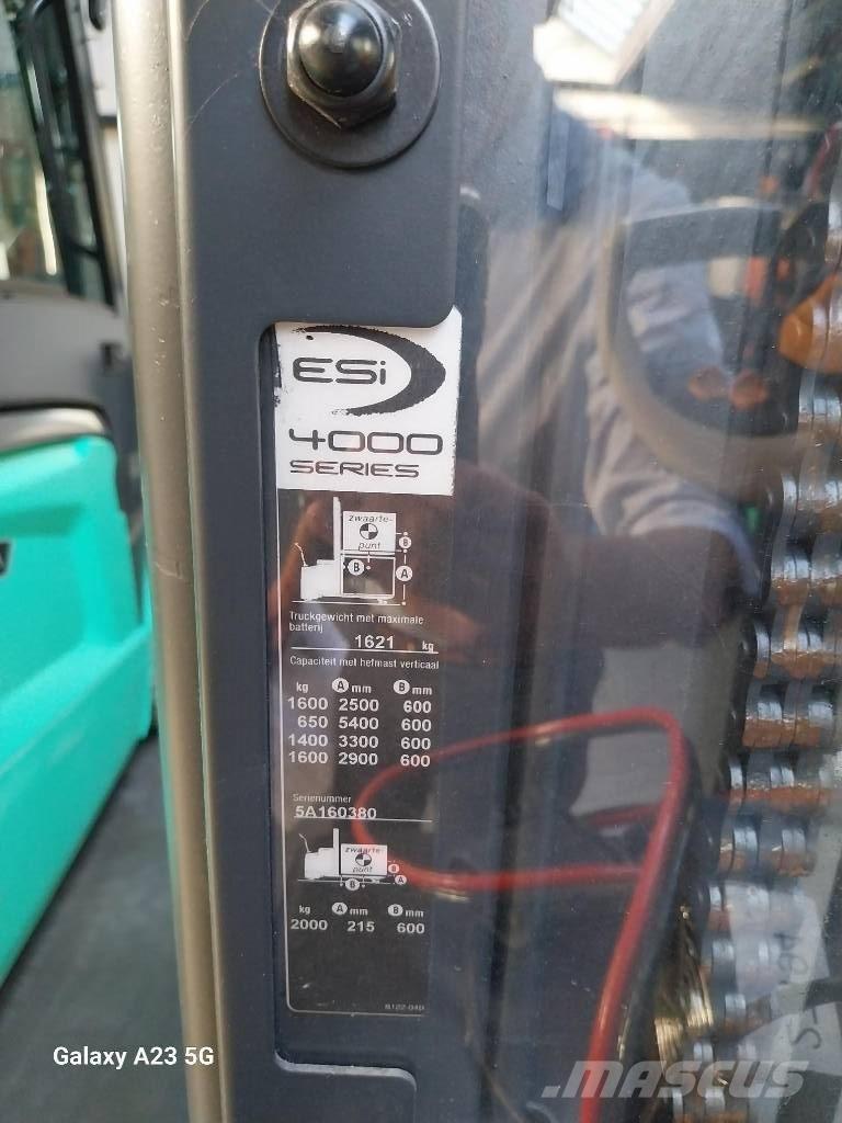Crown ESi40001.6TT Gerbeur accompagnant