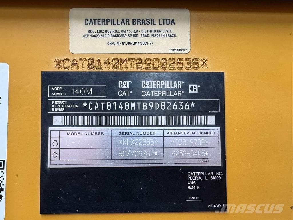 CAT 140M Niveleuse