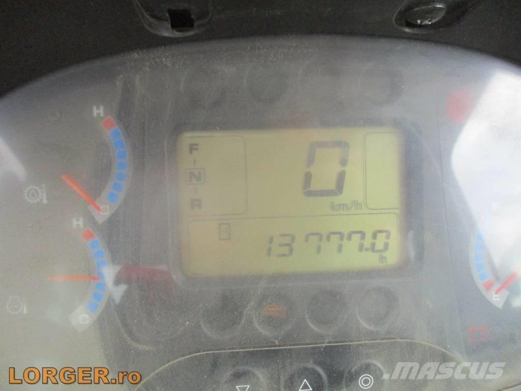 Hitachi ZW 250 Chargeuse sur pneus