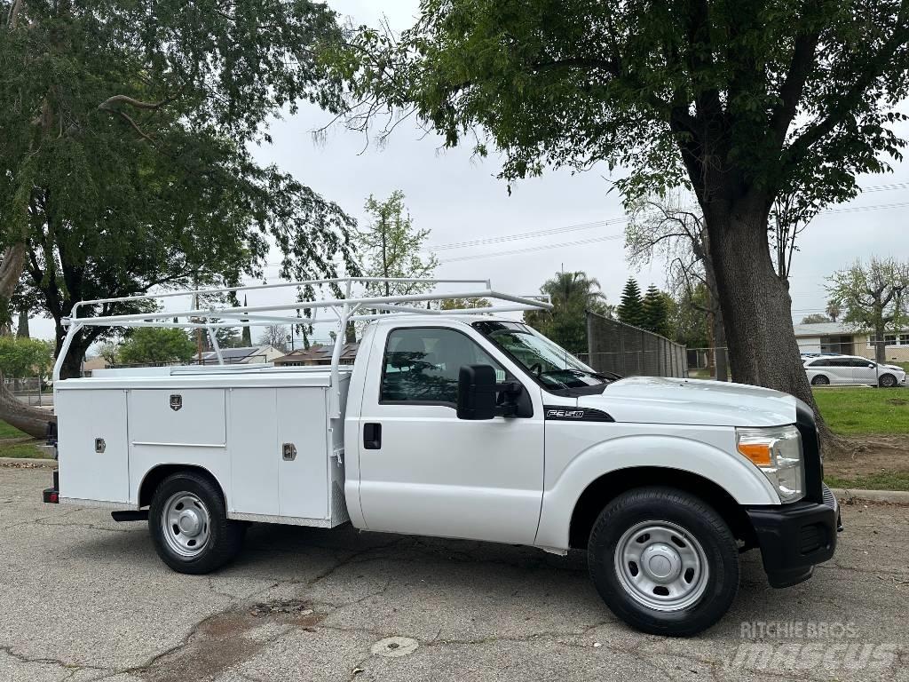 Ford F 350 Utilitaire benne