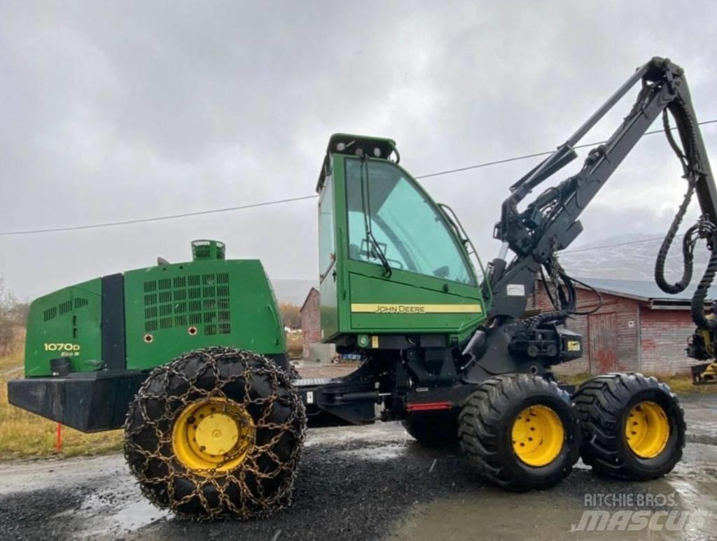 John Deere 1070 D Abatteuse