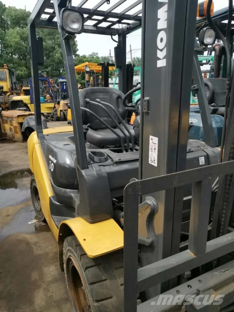 Komatsu 30 Chariot télescopique