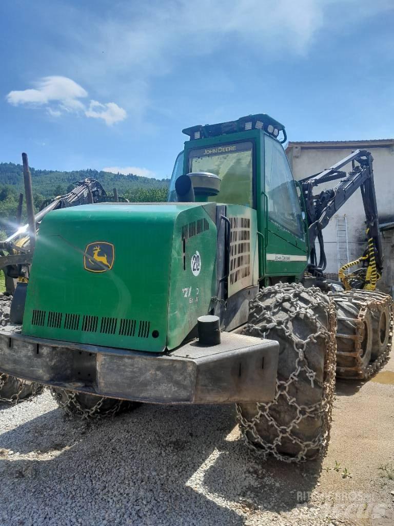 John Deere 1270 D Abatteuse