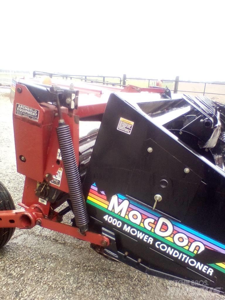 MacDon 4000 Haybine Construction - Autres