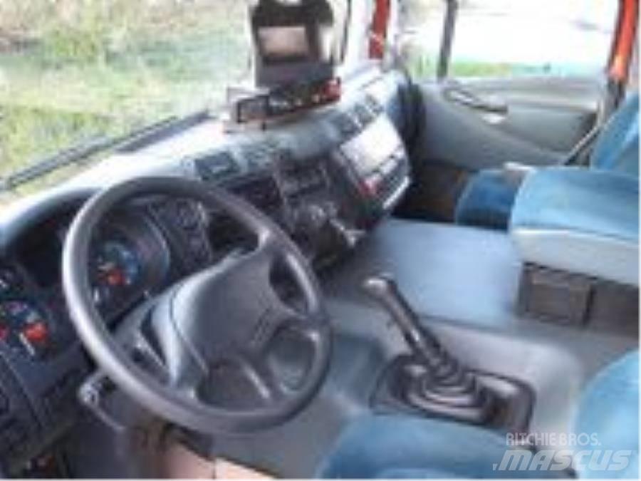 DAF CF75 FAN Camion poubelle