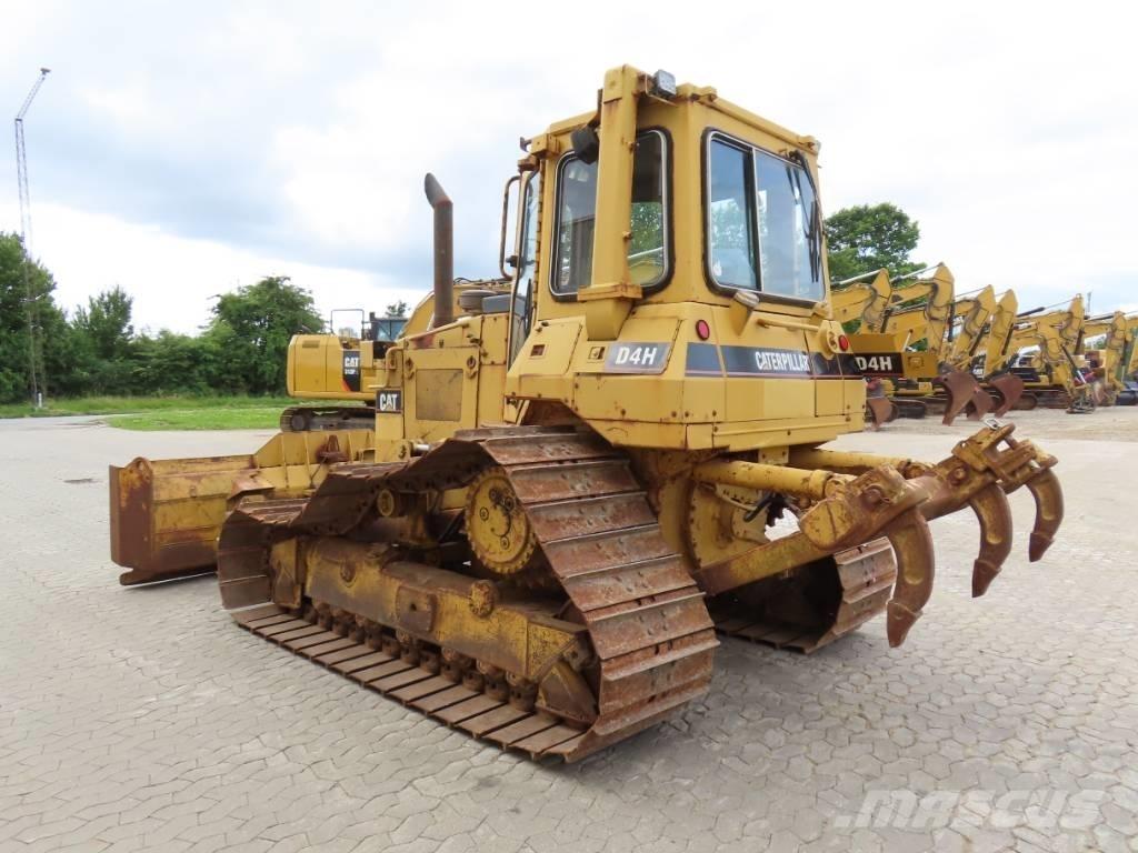 CAT D 4 H Bouteurs sur chenilles
