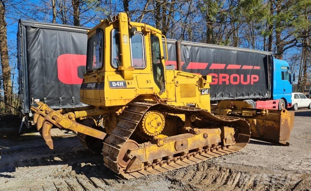 CAT D 4 H Bouteurs sur chenilles
