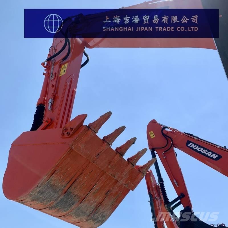 Doosan DX 300 Pelle sur chenilles