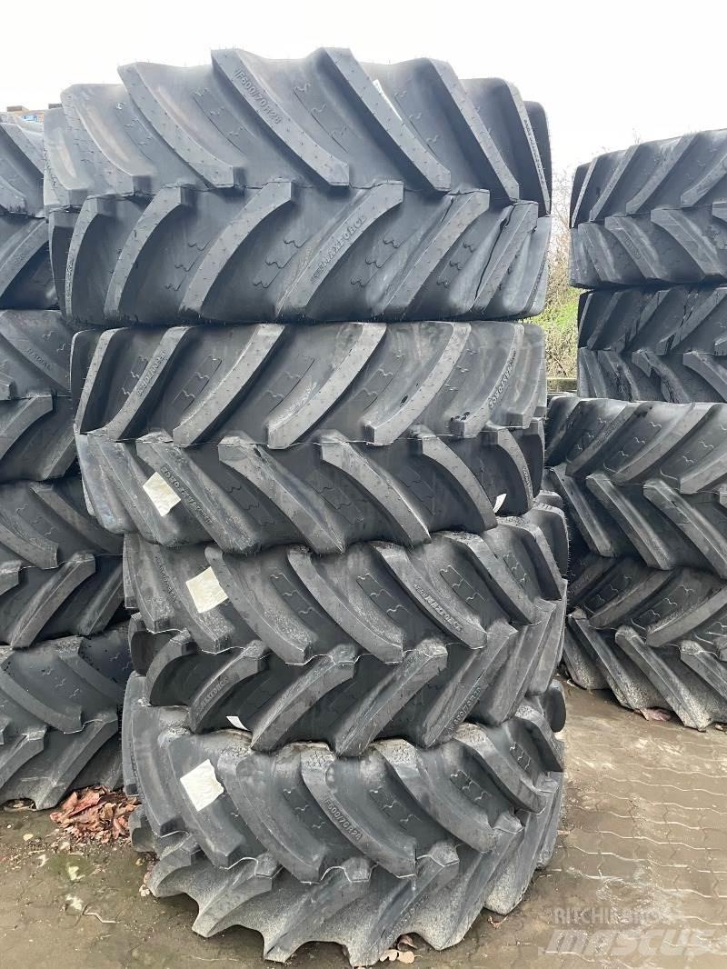 BKT IF 600/70R28 Pneus, roues et jantes