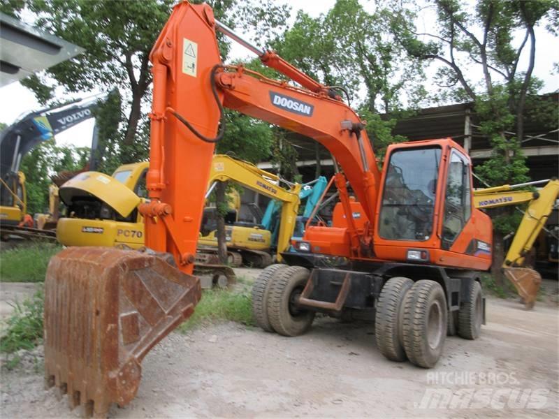 Doosan DH150W-7 Pelle sur pneus