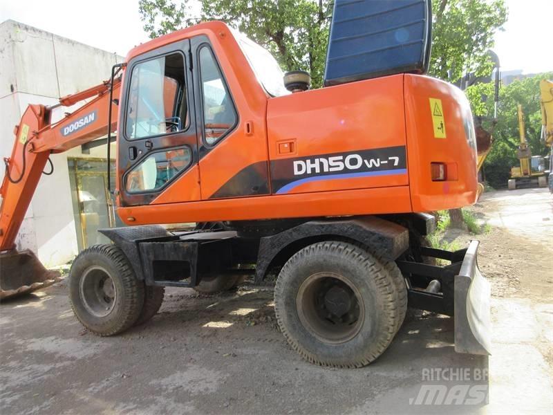 Doosan DH150W-7 Pelle sur pneus