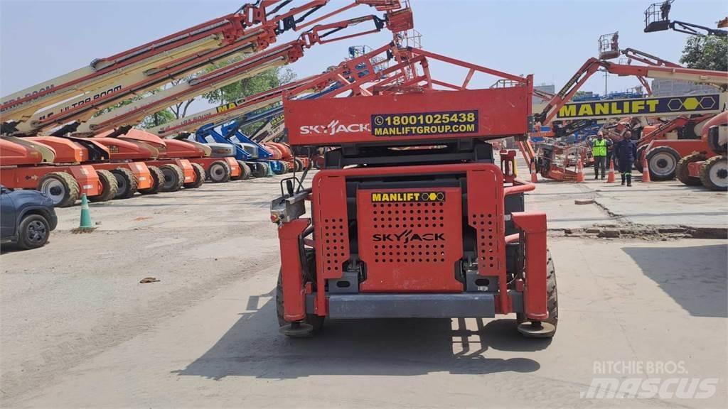 SkyJack 8841RT Nacelle ciseaux