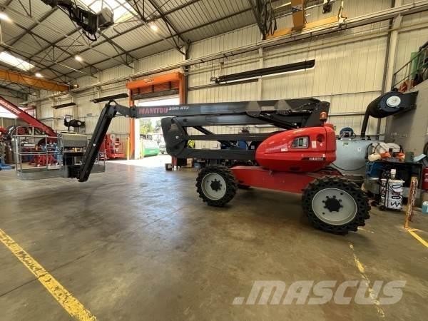 Manitou 200ATJ Nacelles articulées