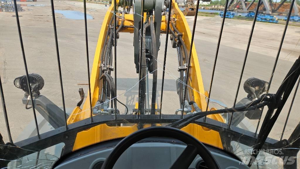 Liebherr L 550 Chargeuse sur pneus