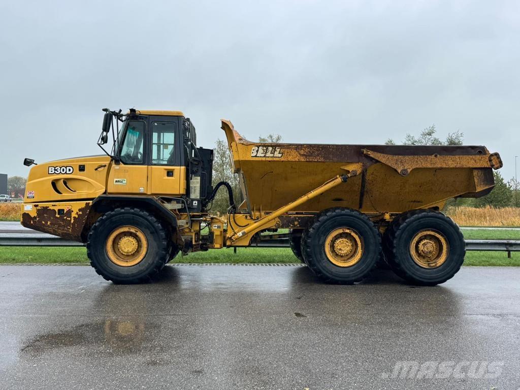 Bell B30D Tombereau articulé
