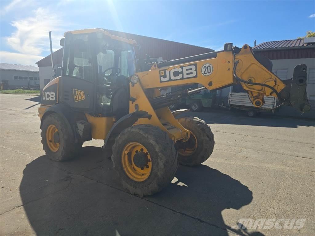 JCB TM 220 Chargeuse sur pneus