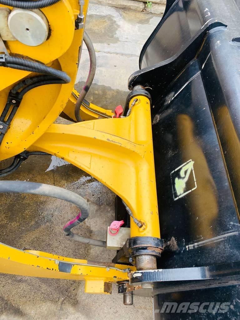 CAT 908-14a Chargeuse sur pneus