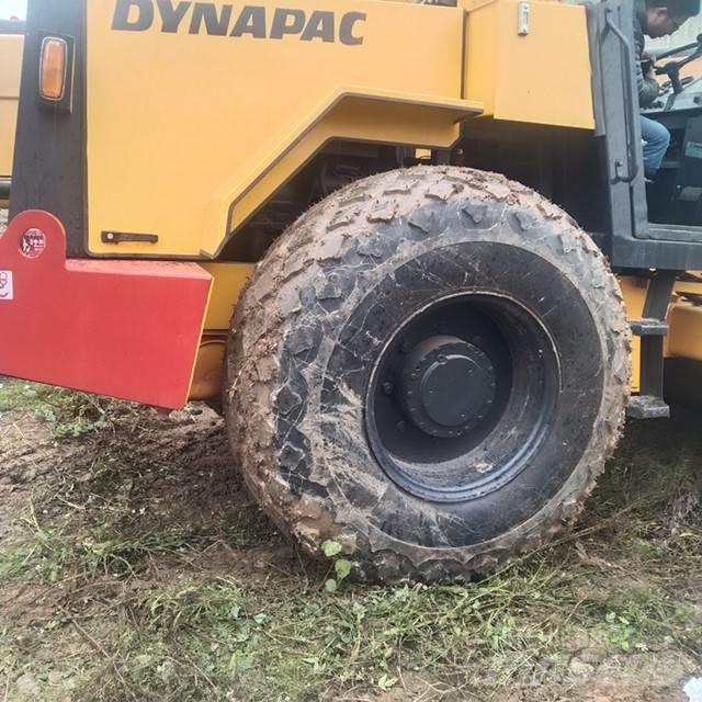 Dynapac CA 25 D Rouleaux monocylindre