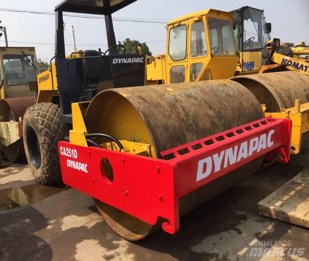 Dynapac CA 25 D Rouleaux monocylindre