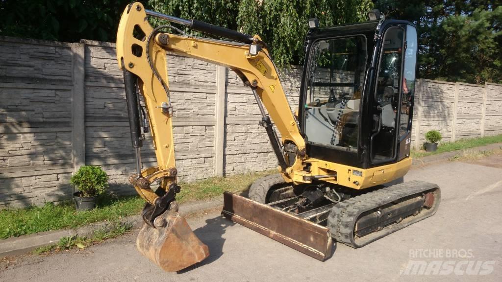 CAT 302.7 D Mini pelle 7t-12t