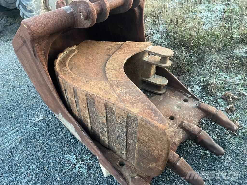 JCB 145 Pelle sur chenilles