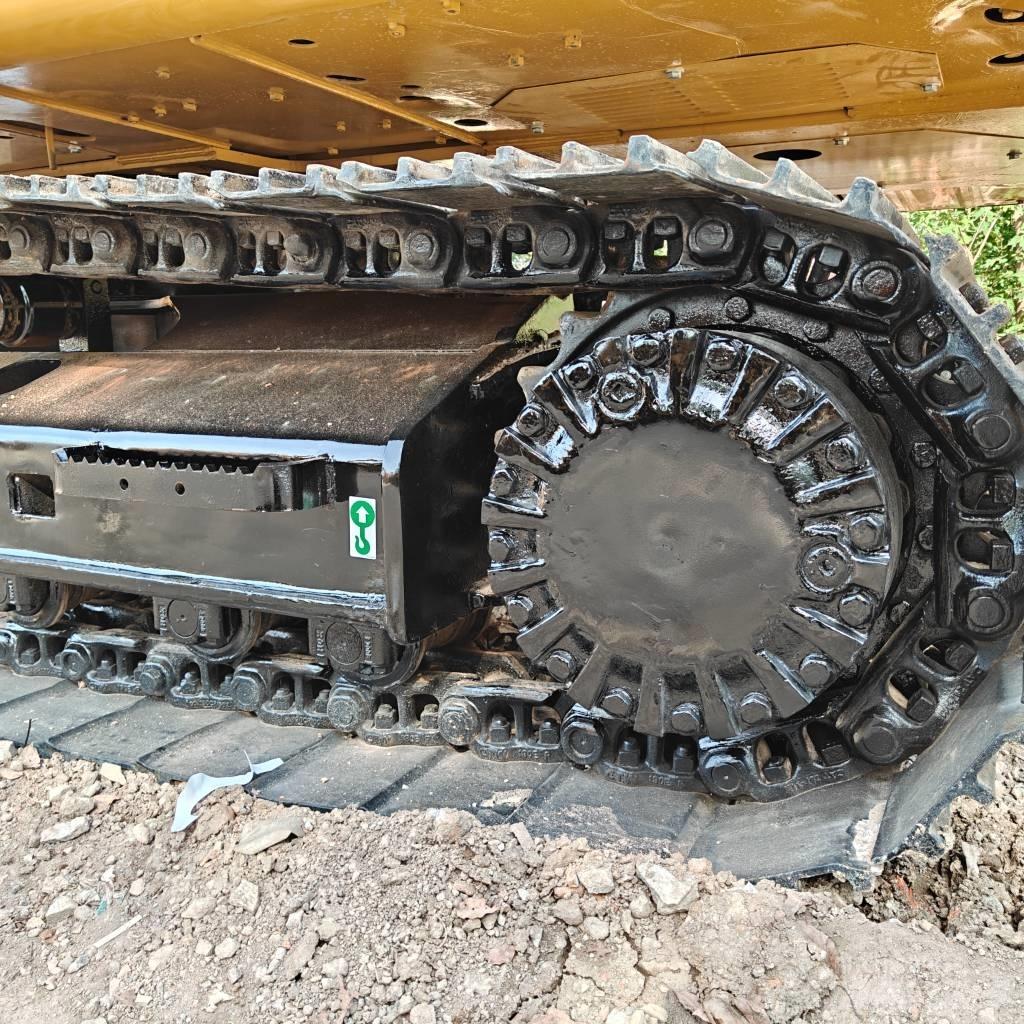 CAT 323D2L Pelle sur chenilles