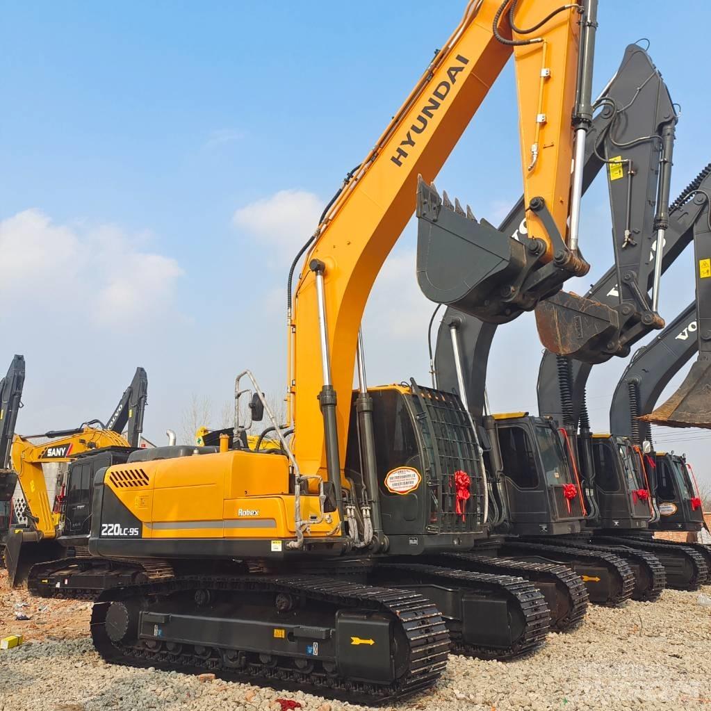 Hyundai R220LC-9S Pelle sur chenilles