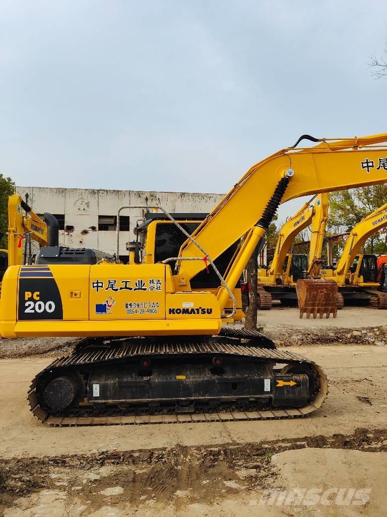 Komatsu PC200 Pelle sur chenilles