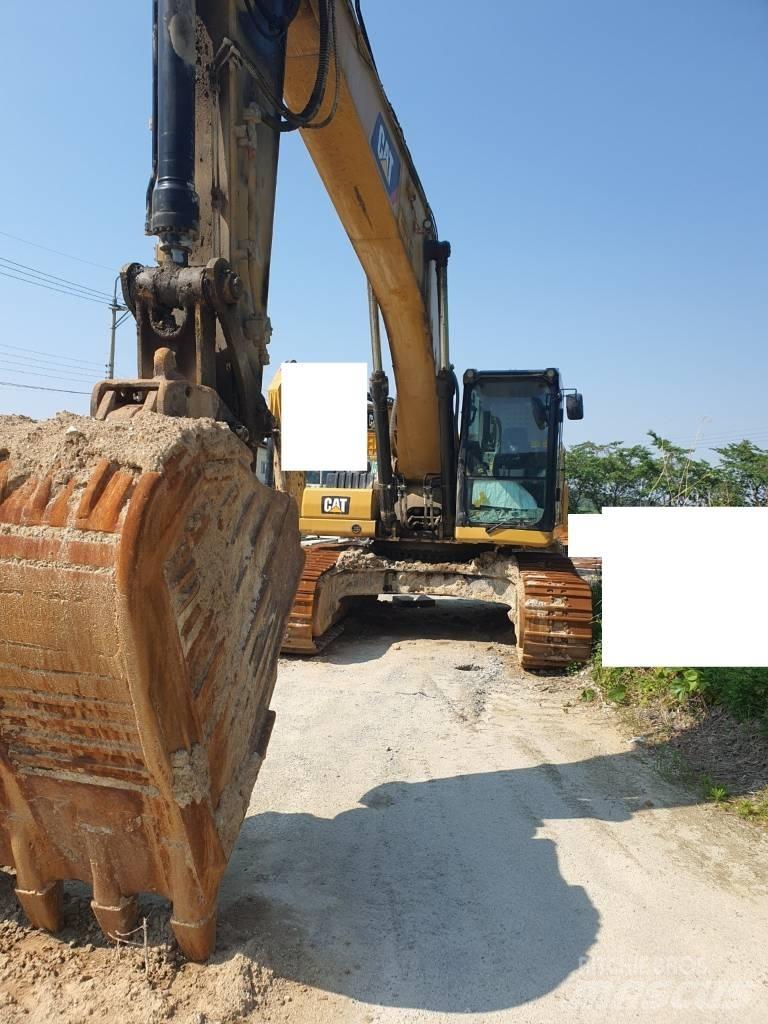 CAT 330F Pelle sur chenilles
