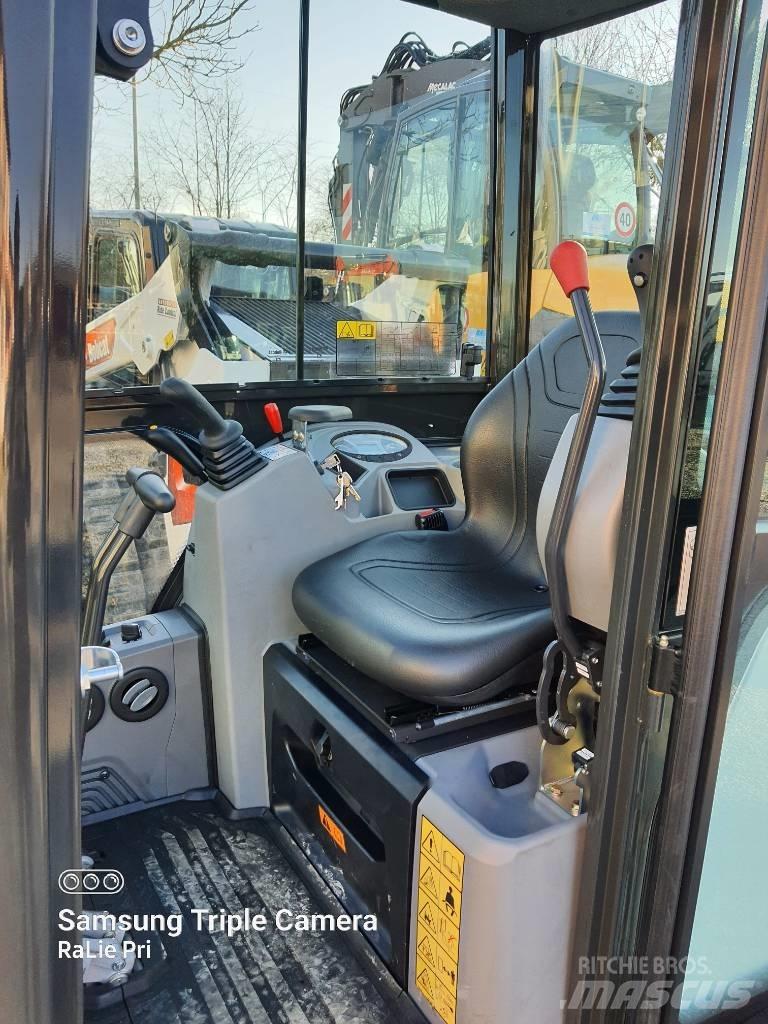 Bobcat E 17 Mini pelle < 7t