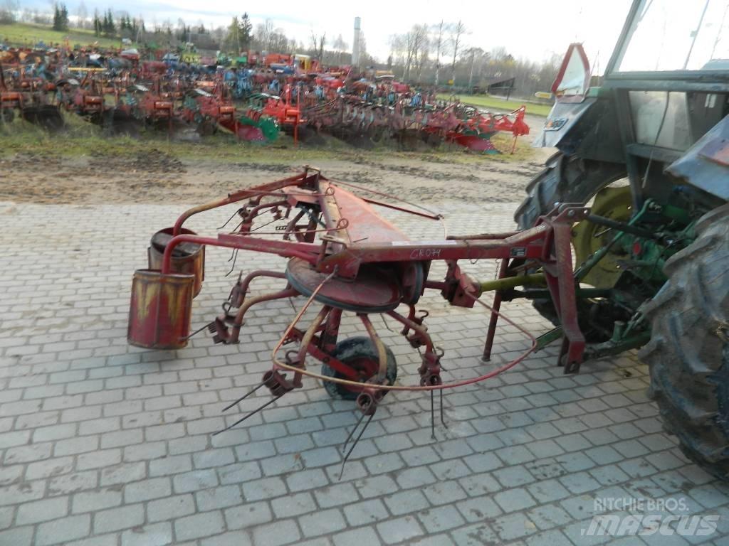 JF CR 320 Rateau faneur