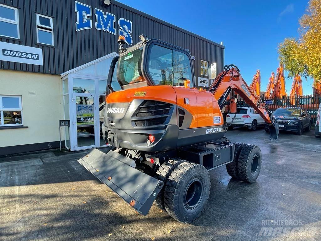 Doosan Dx57W-7 Pelle sur pneus