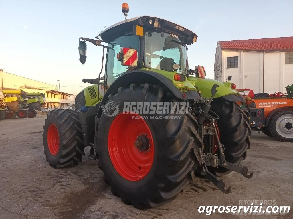 CLAAS Axion 830 Tracteur