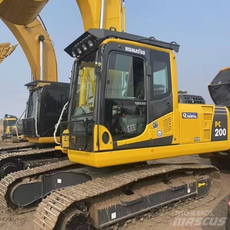 Komatsu PC 200 Pelle sur chenilles