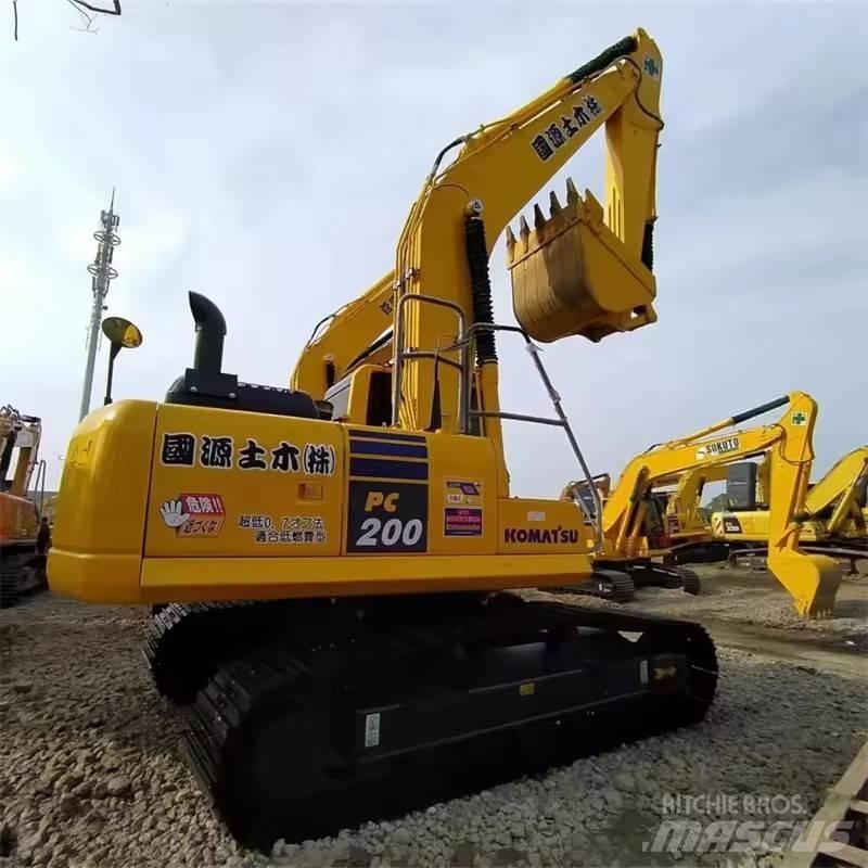 Komatsu PC 200 Pelle sur chenilles