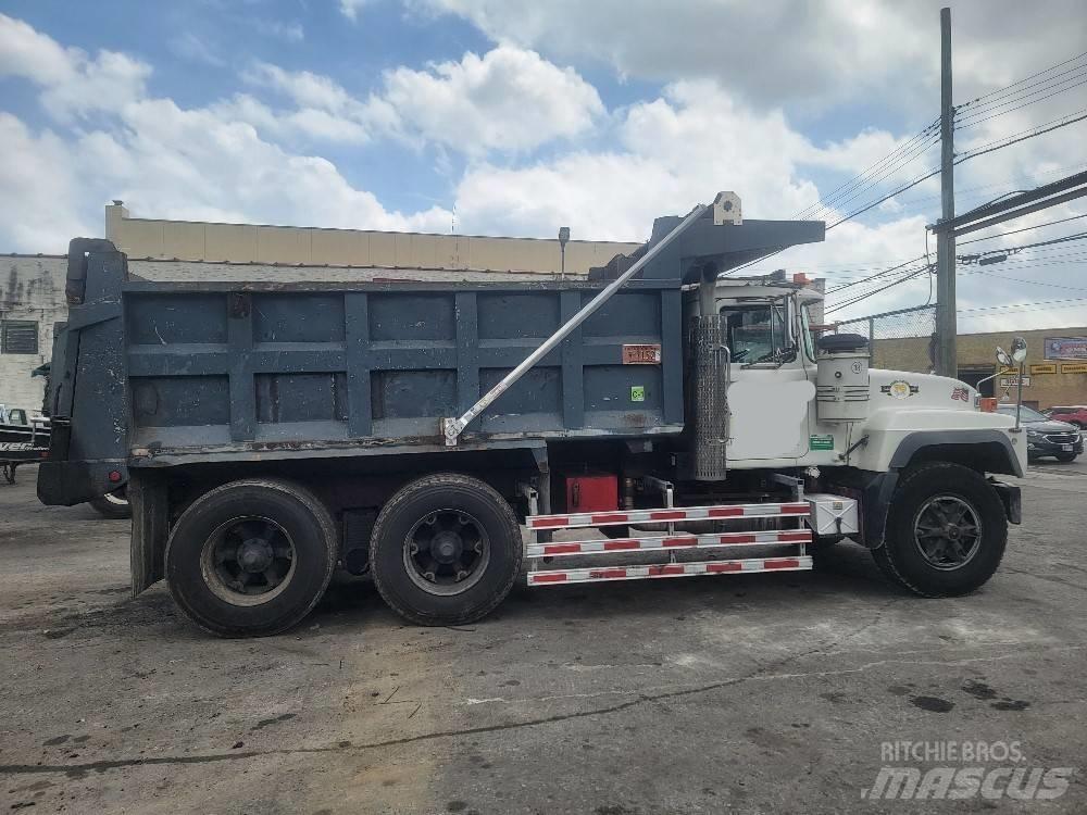 Mack RD 688 SX Camion benne
