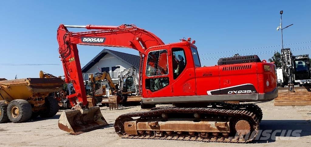 Doosan DX 235 LC Pelle sur chenilles