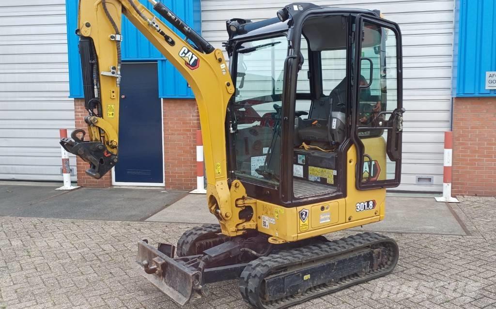 CAT 301.8 Mini pelle < 7t