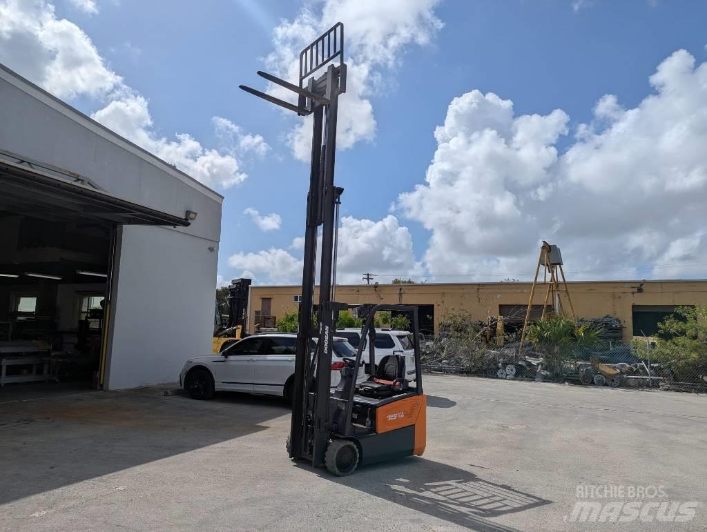 Doosan B 15 T-7 Chariots élévateurs électriques