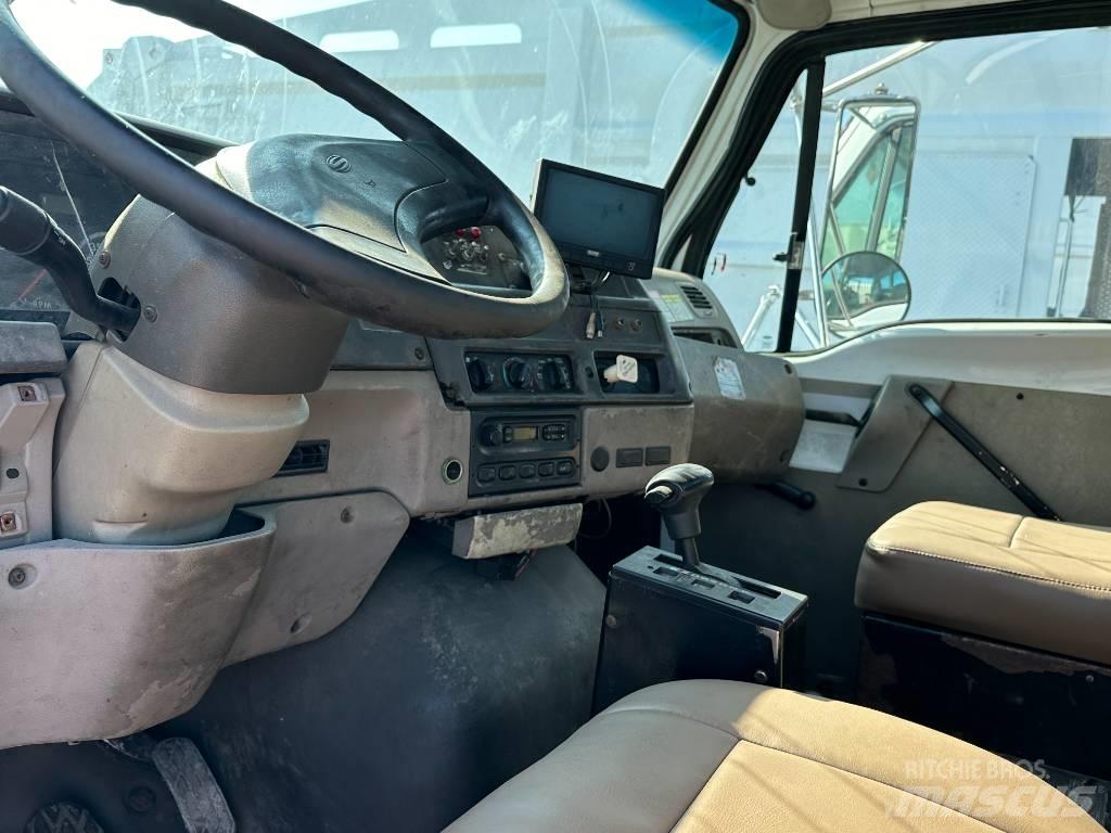 Sterling L 7500 Châssis cabine