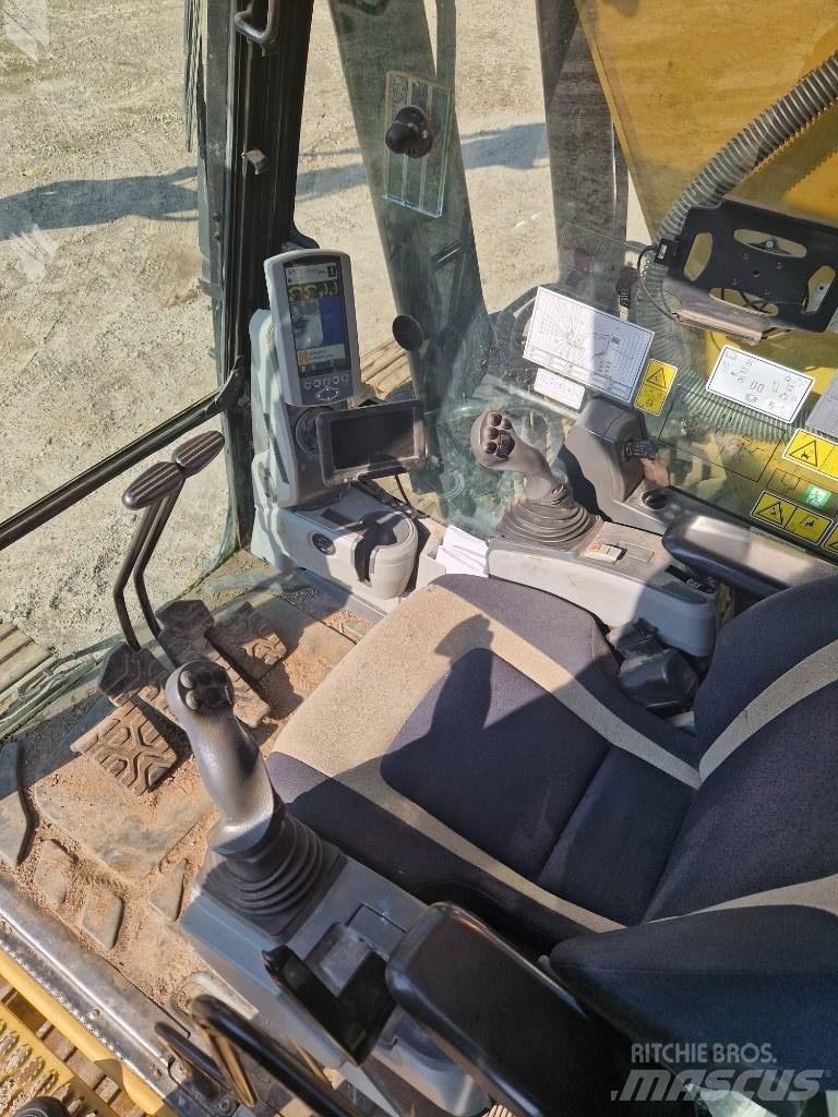 CAT 323 F L Pelle sur chenilles
