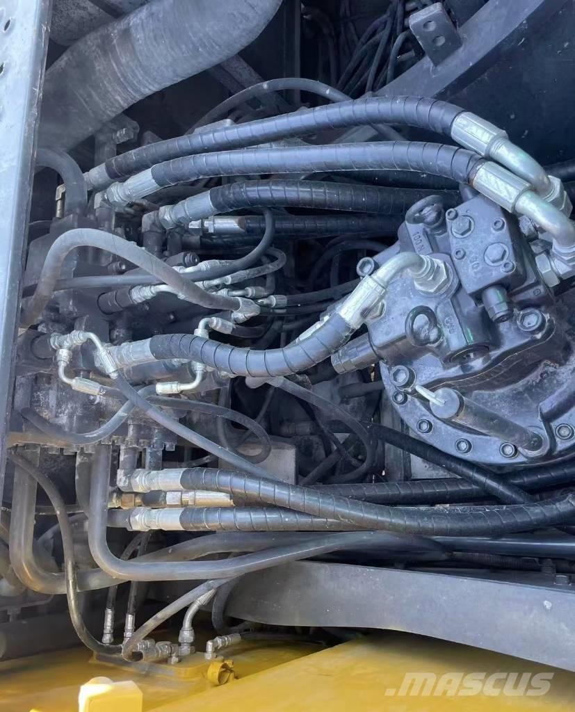 Volvo EC 240 Pelle sur chenilles